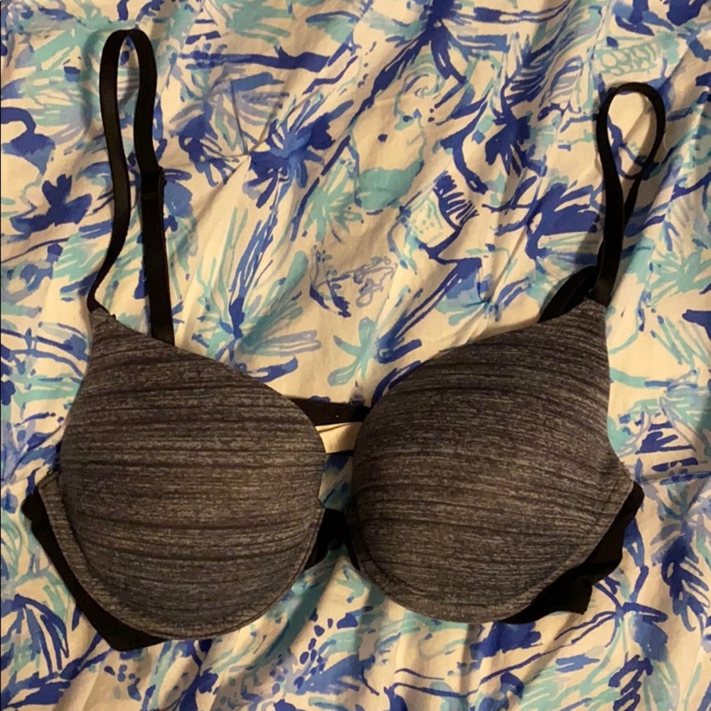 2/$25 VS PINK Bra